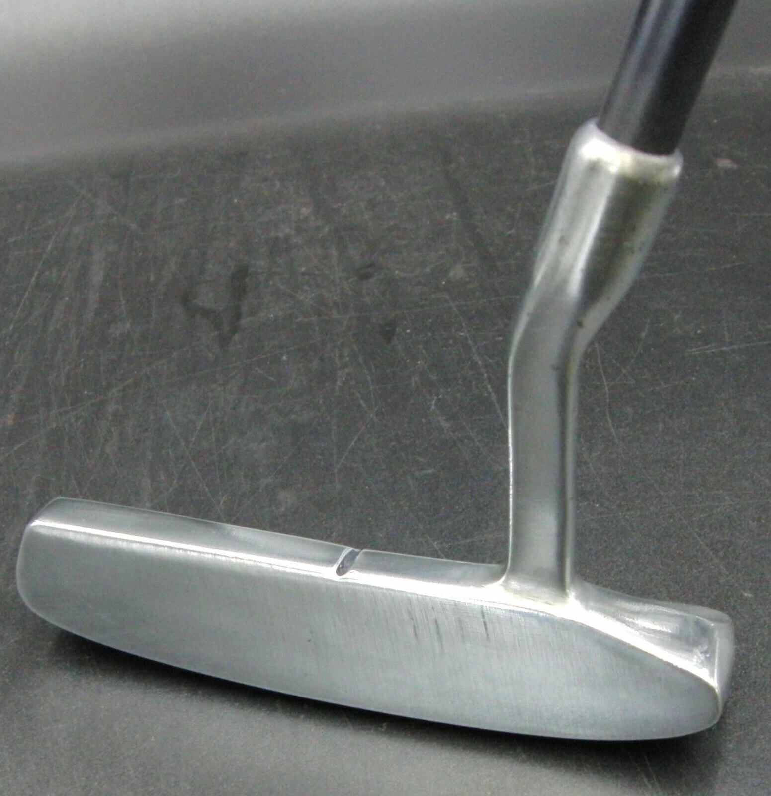 Mizuno Efil For Stylish Golf Putter Graphite Shaft 86cm Long Black Grip - Image 5