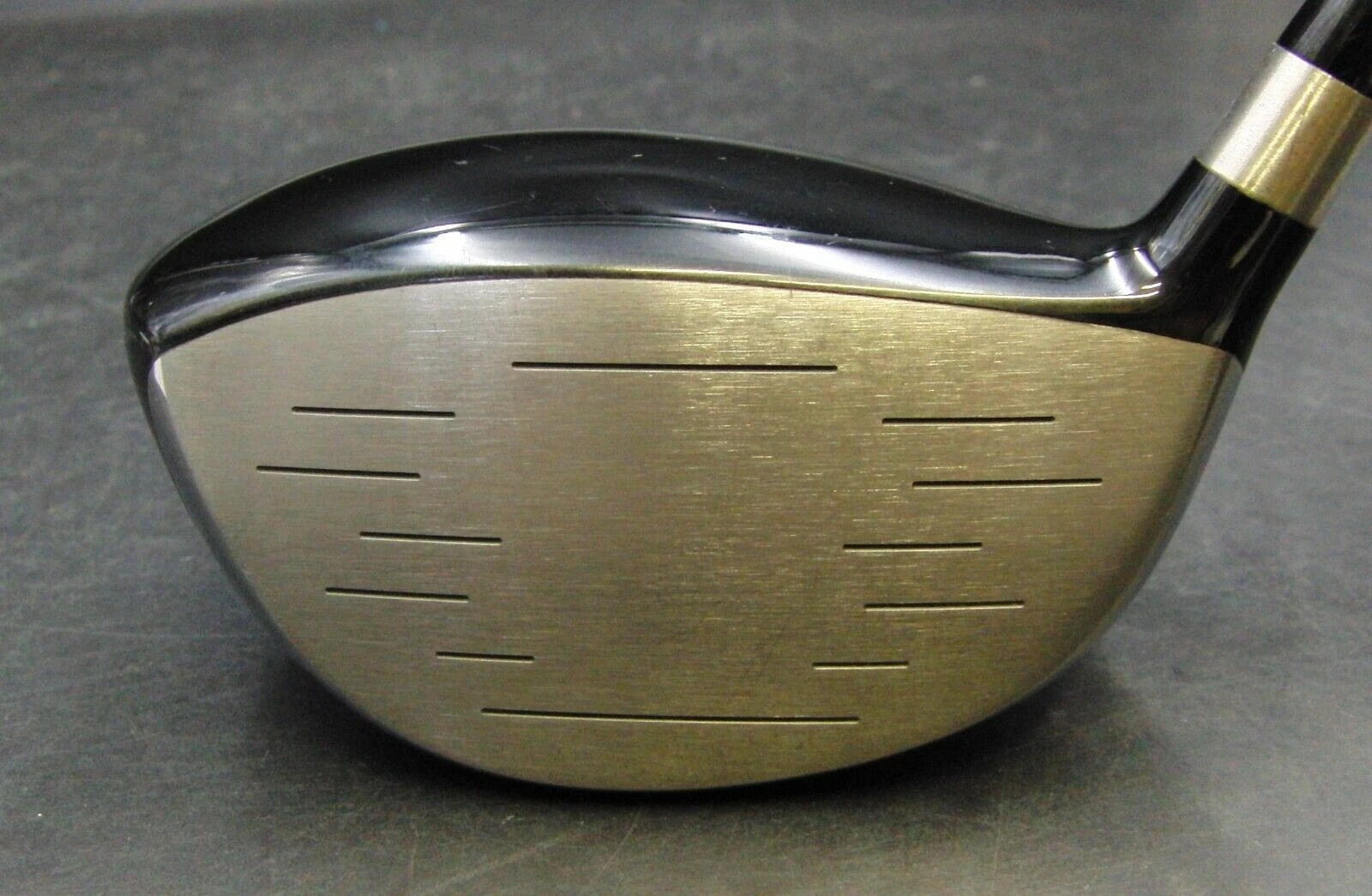 Mizuno MP-001 C.O.R. Forged 9.5° Driver Stiff Graphite Shaft Mizuno Grip - Image 2